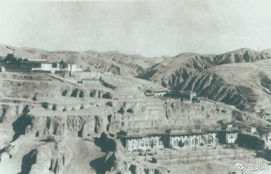 1947年12月25日至28日，中共中央在陜北米脂楊家溝召開(kāi)擴(kuò)大會(huì)議（十二月會(huì)議）。圖為會(huì)議會(huì)址。
